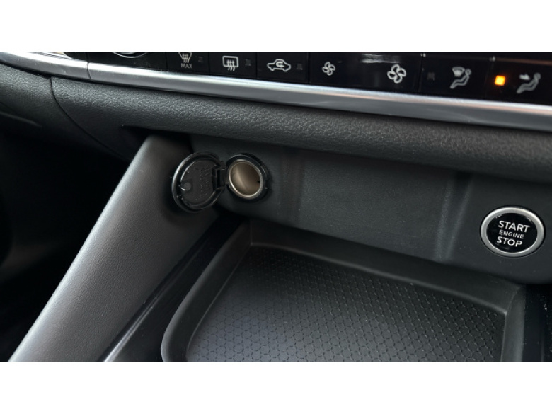 Nissan Qashqai 1.3 DiG-T MH N-Connecta 5dr Petrol Hatchback